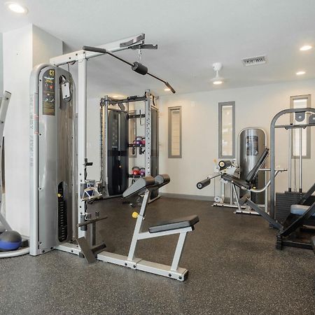 Upstay - Condo With Pool Gym Games And Bbq Όστιν Εξωτερικό φωτογραφία